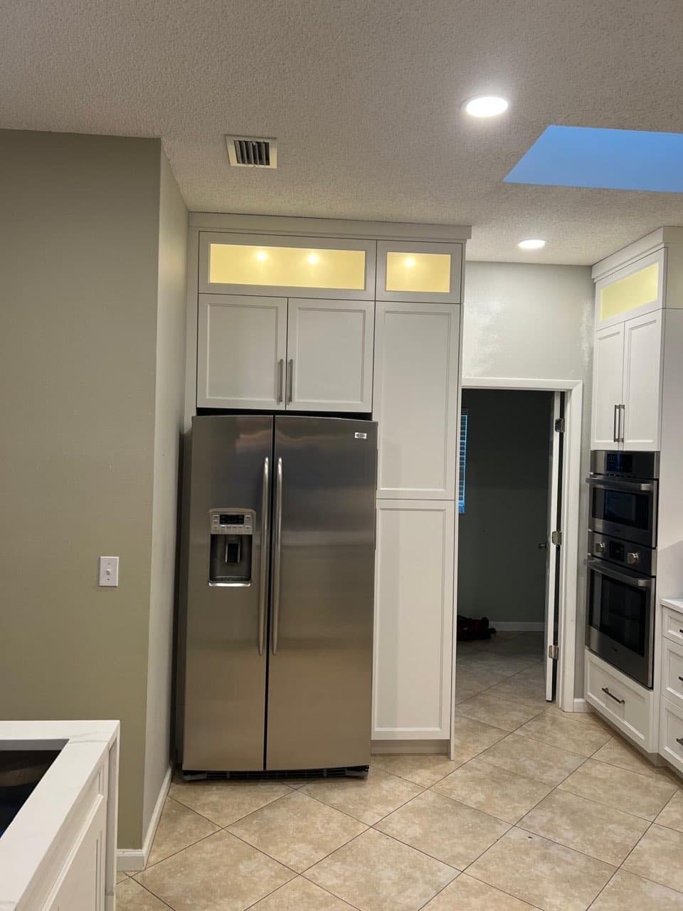 kitchen-cabinets-refacing-in-white